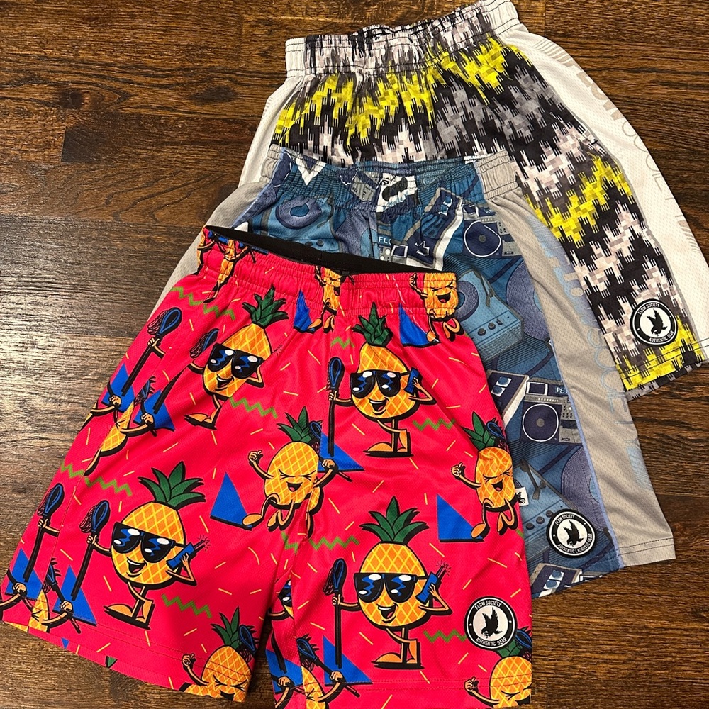 Flow Society Shorts Bundle Size youth S